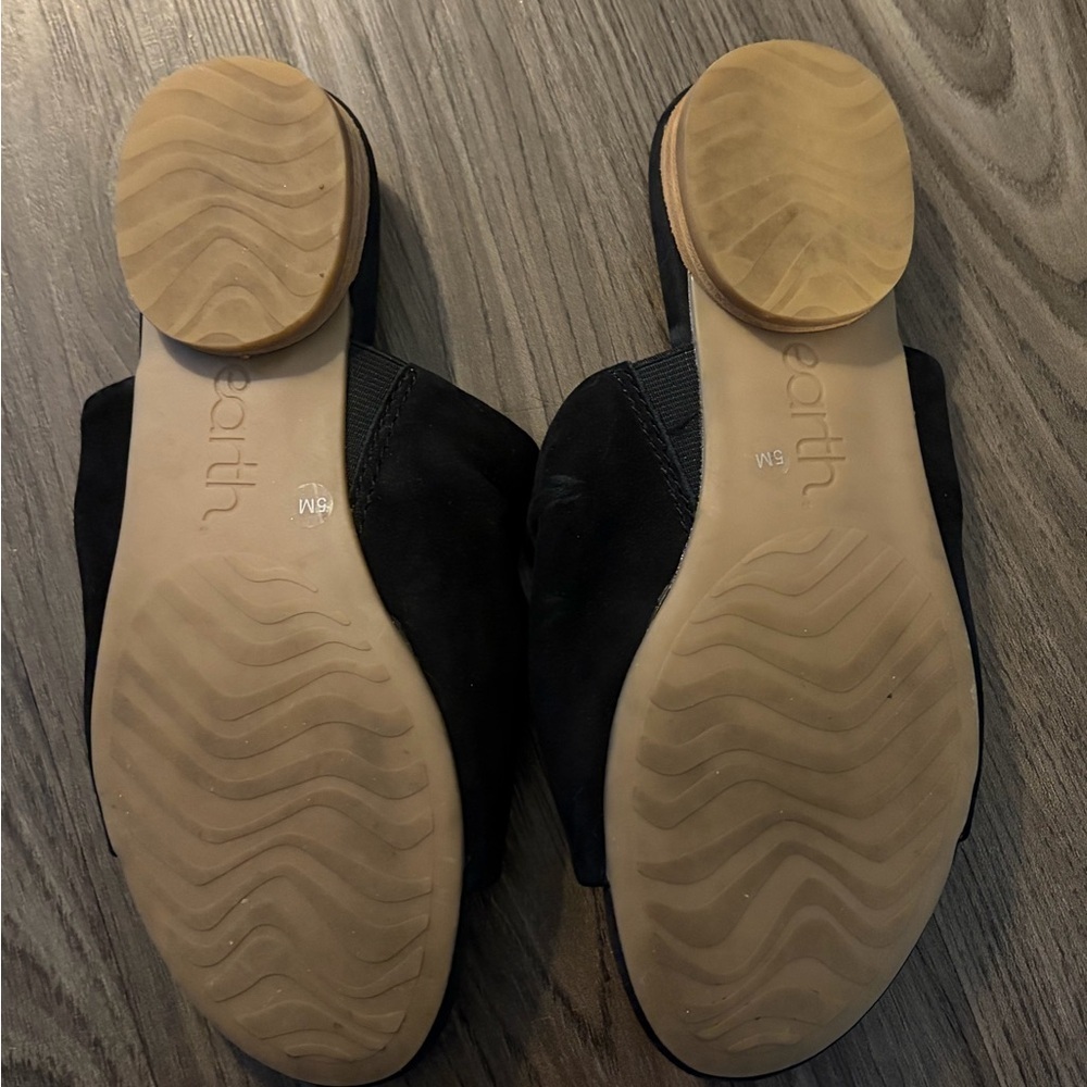 Earth Suede Slide Sandals - Size 5 - Picture 4 of 4